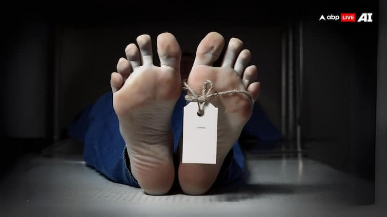 Delhi: Man Found Dead On Road With Stab Wounds In Rohini, Probe Underway