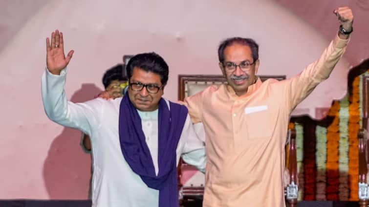 Raj Thackeray & Uddhav Thackeray: मोठी बातमी : उद्धव ठाकरे दुसऱ्यांदा राज ठाकरे यांच्या घरी, दोन विश्वासू शिलेदारही सोबतीला!