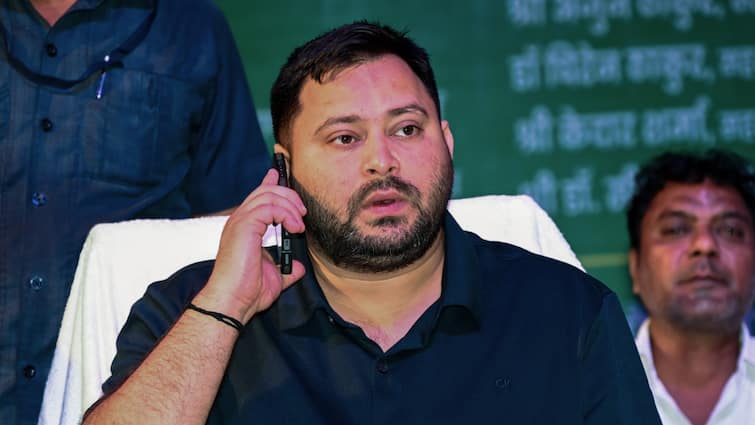 Bihar Politics: RJD को बिहार में बड़ा झटका देने की तैयारी में कांग्रेस? इस नेता के बयान से मिले संकेत