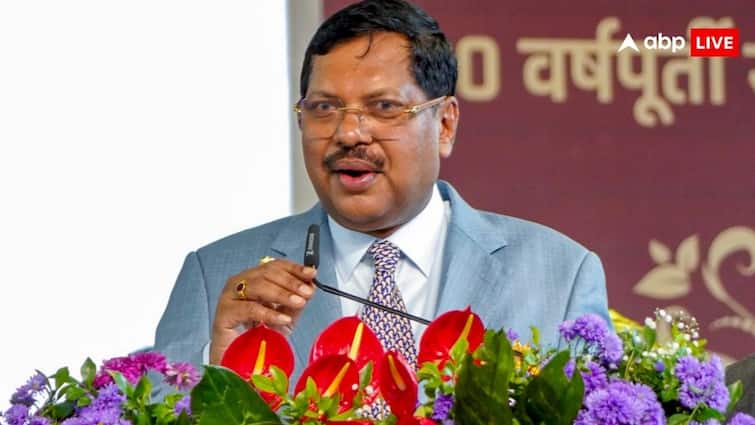 'सोशल मीडिया पर पता नहीं क्या...', जूता फेंकने की कोशिश के मामले के बीच CJI गवई ने किस बात पर जाहिर की चिंता