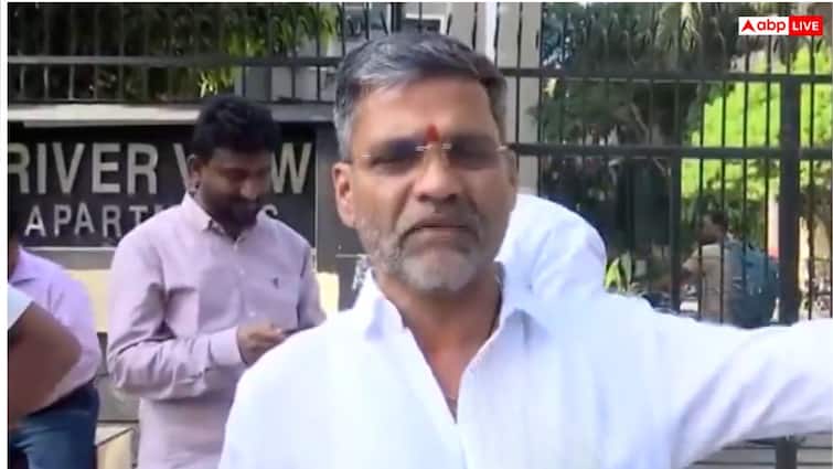 'वो संविधान को नहीं मानते', CJI पर जूता हमला करने वाले वकील से मुलाकात के बाद बोले शरद पवार गुट के नेता