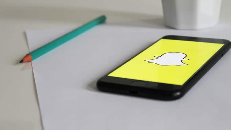 Snapchat पर फोटो-वीडियो स्टोर करने का लगेगा पैसा, कंपनी ले आई नया प्लान