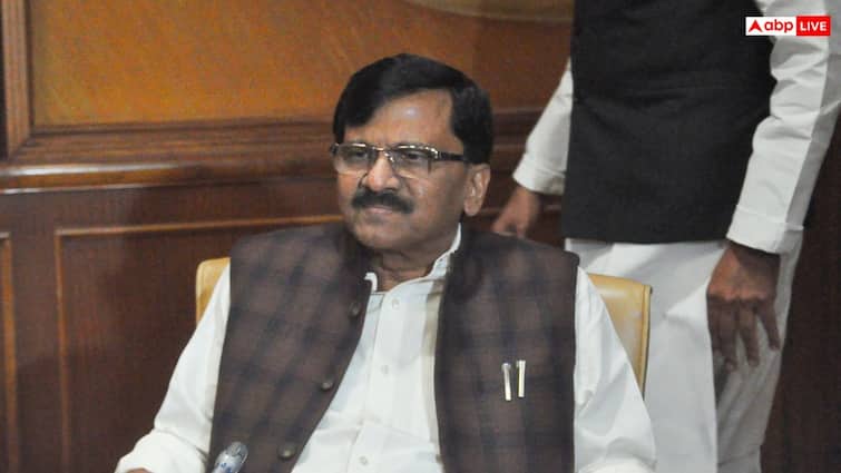 Sanjay Raut: अचानक इलेक्शन कमीशन का बचाव कर रहे संजय राउत! बोले- 'कभी सुनना भी चाहिए'