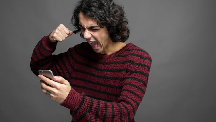 स्लो हो गया है एंड्रॉयड स्मार्टफोन? ये तरीके अपना लिए तो रॉकेट जैसी हो जाएगी स्पीड