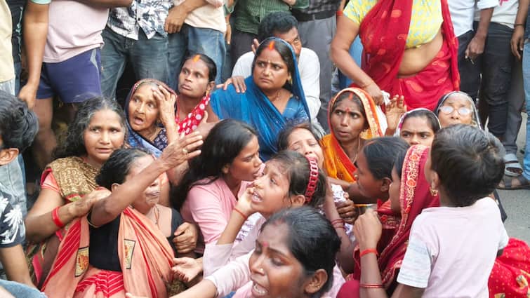 Bihar Crime News: कैमूर में युवक की गोली मारकर हत्या, लोगों ने किया बवाल, भारी संख्या में पुलिस पहुंची