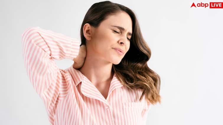 Cervical Pain: कहीं बड़ा ब्रेस्ट साइज तो नहीं बन रहा सर्वाइकल पेन का कारण, जान लें कैसे होता है नुकसान?
