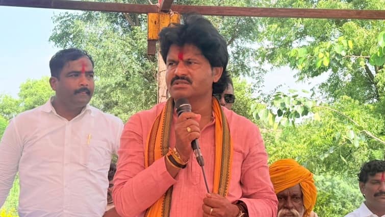 'हिन्दू लड़कियां जिम न जाएं, घर पर करें योग...', BJP विधायक गोपीचंद पडालकर ने दी विवादित सलाह