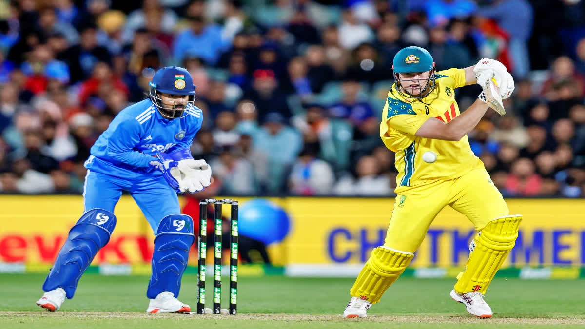 Image related to 2ನೇ ಏಕದಿನ ಪಂದ್ಯವನ್ನೂ ಗೆದ್ದ ಆಸೀಸ್; ಗಿಲ್ ನಾಯಕತ್ವದಲ್ಲಿ ಭಾರತಕ್ಕೆ ಮೊದಲ ಸರಣಿ ಸೋಲು