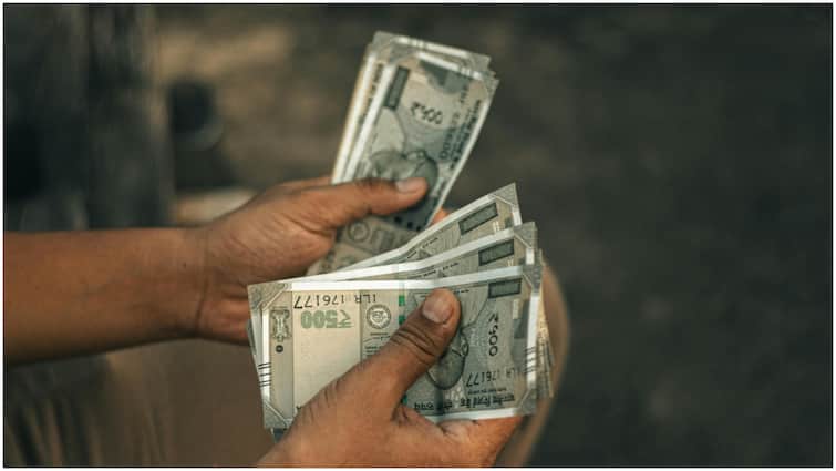 8th Pay Commission Timeline Explained: When Central Employees Can Expect A Pay Hike