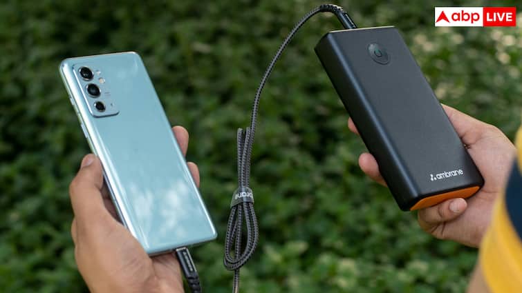 कितनी देर चार्ज करने पर फट जाते हैं पावर बैंक, किन बातों का रखें ध्यान?