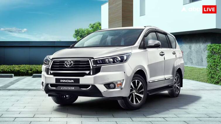 फैमिली के लिए बेस्ट है Toyota Innova Crysta, GST कट के बाद इतनी रह गई कीमत, जानें राइवल्स
