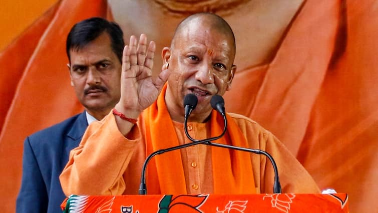 UP Air Passenger: यूपी ने आसमान में भी रचा कीर्तिमान! हवाई यात्रियों और कार्गो यातायात में हुई रिकॉर्ड बढ़ोतरी