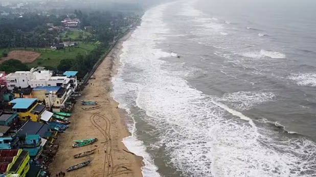 1 Killed As Cyclone Montha Batters Andhra Coast, Impacts Odisha; Thousands Evacuated