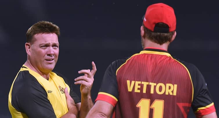 This Legendary Cricketer's Sister Once Worked As An IPL Cheerleader