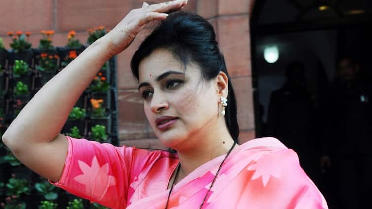 BJP नेता नवनीत राणा को फिर मिली जान से मारने की धमकी, स्पीड पोस्ट से आया लेटर