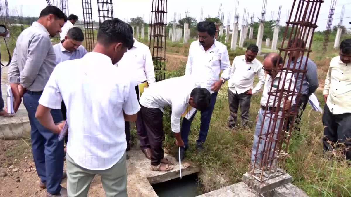 ಕಳಪೆ ಕಾಮಗಾರಿ ಆರೋಪ: ಲೋಕಾಯುಕ್ತ ಅಧಿಕಾರಿಗಳಿಂದ ಹಾವೇರಿಯ ಜಿ ಪ್ಲಸ್ ಒನ್ ಮನೆಗಳ ಪರಿಶೀಲನೆ
