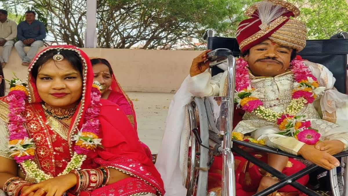 ಎರಡೂವರೆ ಅಡಿ ಎತ್ತರದ ಹುಡುಗನ ಪ್ರೀತಿಸಿ, ಮದುವೆಯಾದ ಯುವತಿ: ಇದು ಬಲು ಅಪರೂಪದ ಜೋಡಿ