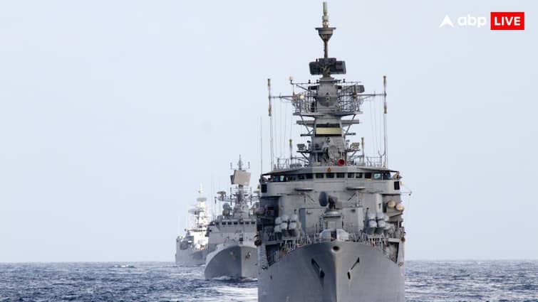 राफेल में उड़ान के बाद नौसेना के जंगी बेड़े का शक्ति-प्रदर्शन देखेंगी राष्ट्रपति द्रौपदी मुर्मू, फरवरी 2026 में होगा इंटरनेशनल फ्लीट रिव्यू