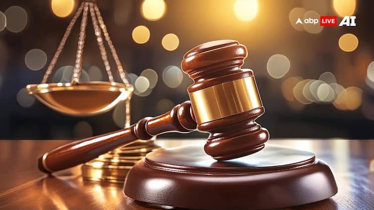 Uttarakhand: 'पति नास्तिक है, परंपराएं नहीं मानता', हाई कोर्ट पहुंची पत्नी, मांग लिया तलाक