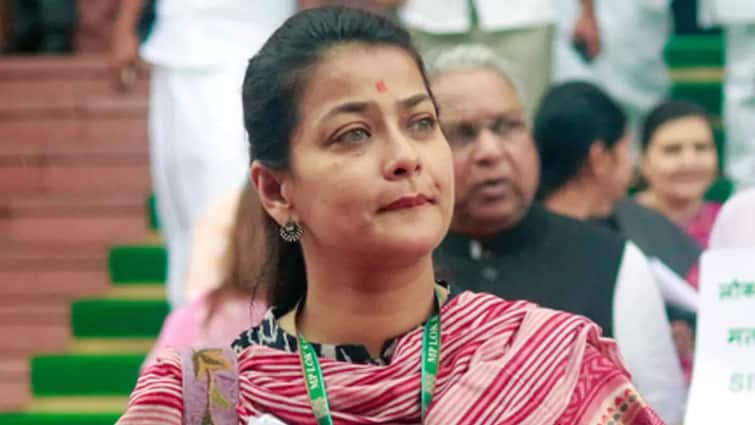 Solapur News: 'गद्दारी करणाऱ्या प्रणिती शिंदेंसोबत आम्ही युती करणार नाही, त्या आमच्यासाठी चिल्लर' सोलापुरात महाविकास आघाडीत वादाची ठिणगी!