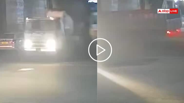 Video: टाइल्स से लदे ट्रक की तबाही, डंपर को मारी जोरदार टक्कर, पुणे का सीसीटीवी फुटेज वायरल